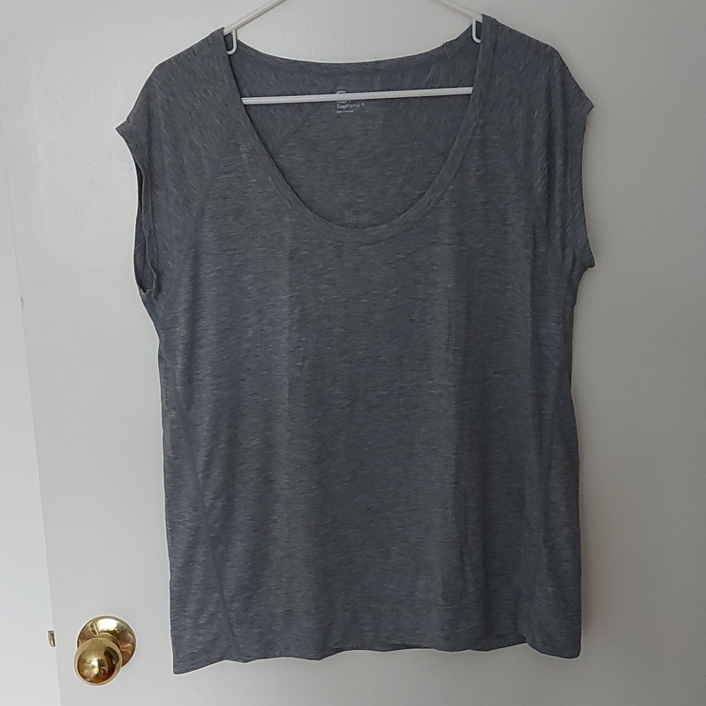 Gapfit grey athletic t shirt